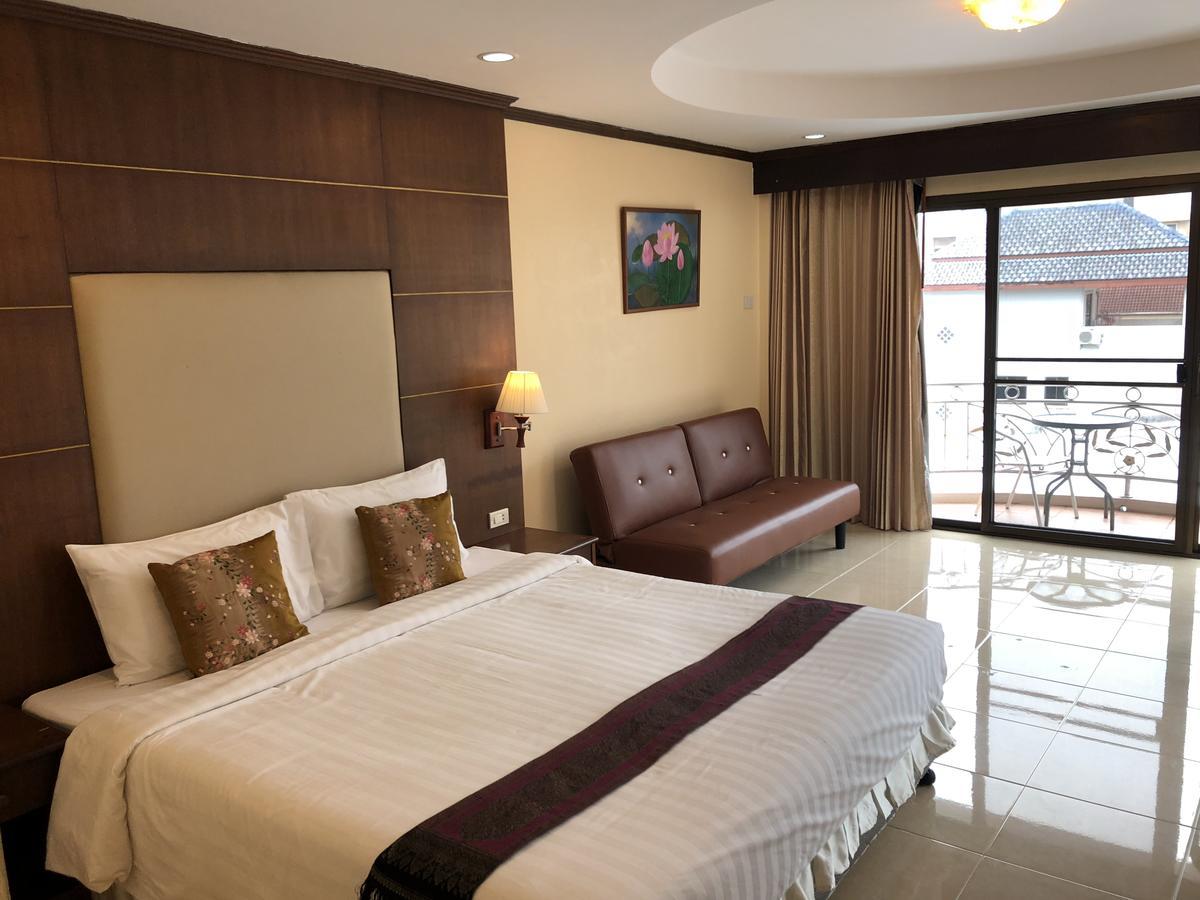 Hotel Ban Tyrol Patong Exteriér fotografie