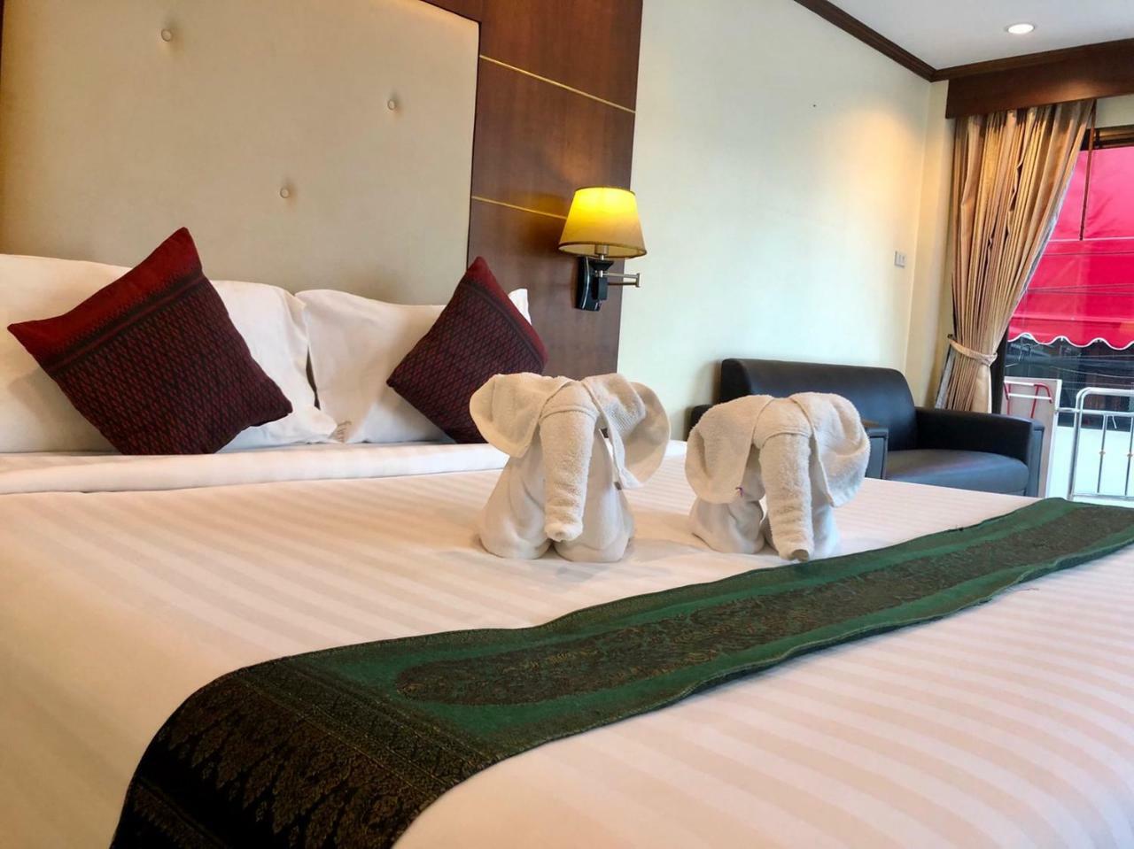 Hotel Ban Tyrol Patong Exteriér fotografie