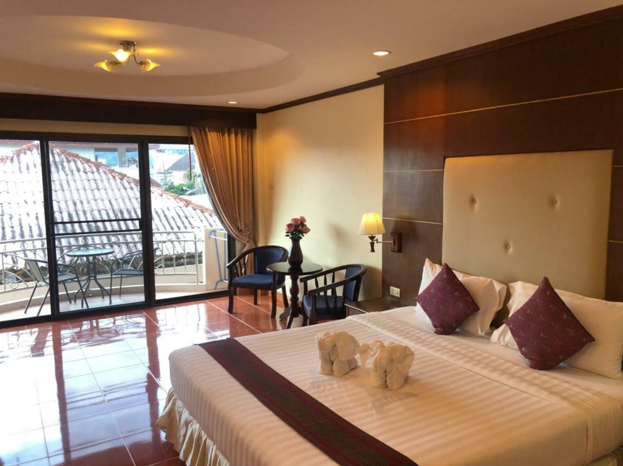 Hotel Ban Tyrol Patong Exteriér fotografie